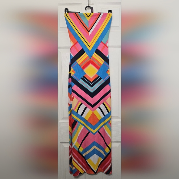 Gievergate Maxi Dress - Picture 3 of 9